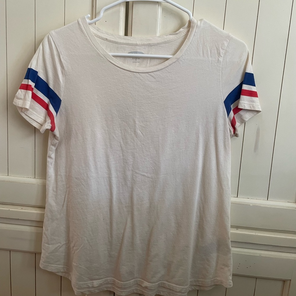 Striped sleeve tee